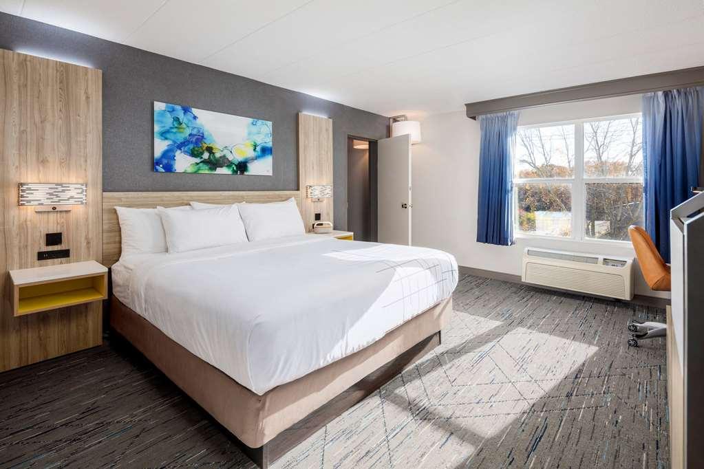 La Quinta By Wyndham Lexington Park - Patuxent Hotel California Room photo